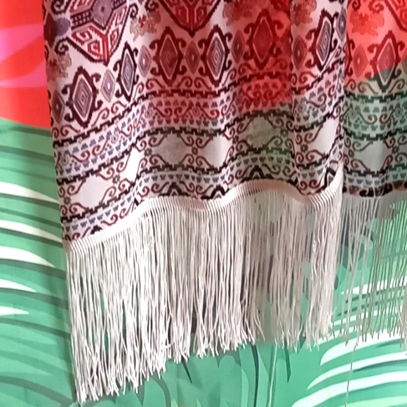 Over throw - Picture 2 of 4